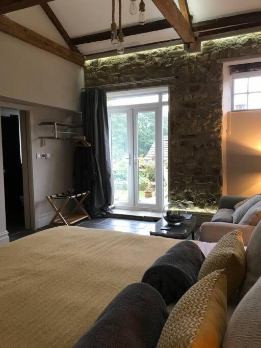 Luxury Barn Conversion At Rudding Harrogate Exterior foto