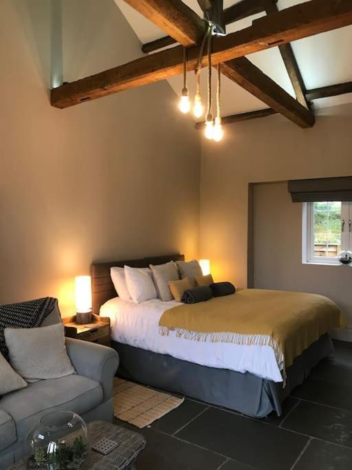 Luxury Barn Conversion At Rudding Harrogate Exterior foto