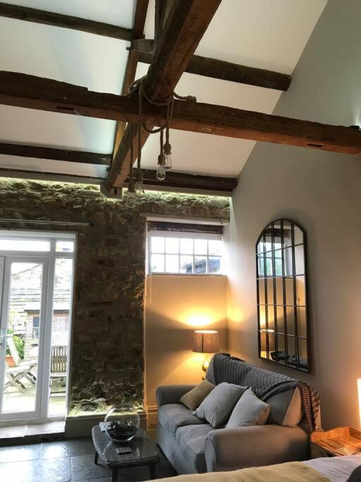 Luxury Barn Conversion At Rudding Harrogate Exterior foto
